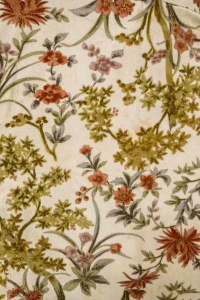 画像3: P0109T 女性用 羽織   シルク（正絹） 白,  花 【中古】【USED】【リサイクル】 ★★☆☆☆【P0109T】 (3)