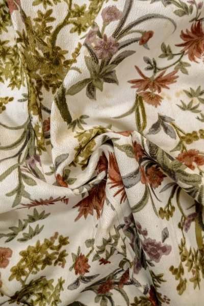 画像12: P0109T 女性用 羽織   シルク（正絹） 白,  花 【中古】【USED】【リサイクル】 ★★☆☆☆【P0109T】 (12)