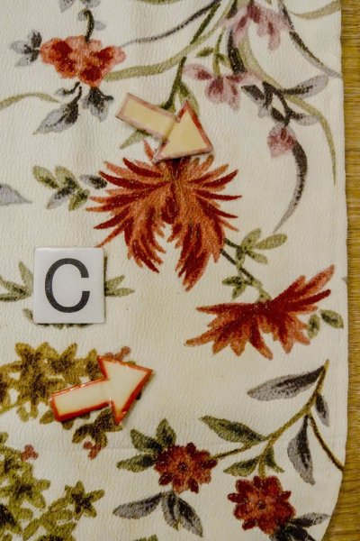 画像16: P0109T 女性用 羽織   シルク（正絹） 白,  花 【中古】【USED】【リサイクル】 ★★☆☆☆【P0109T】 (16)