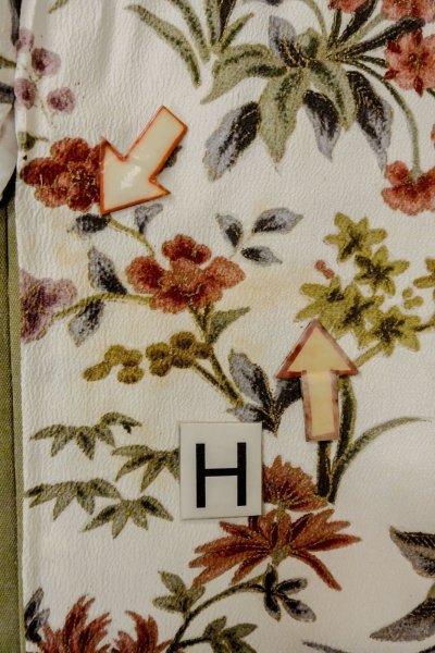 画像21: P0109T 女性用 羽織   シルク（正絹） 白,  花 【中古】【USED】【リサイクル】 ★★☆☆☆【P0109T】 (21)