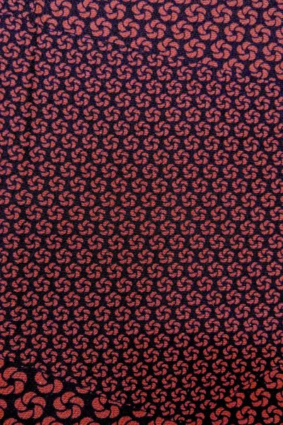 画像6: P0109U 女性用 羽織   シルク（正絹） 黒,  花 【中古】【USED】【リサイクル】 ★★★★☆【P0109U】 (6)