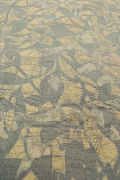 画像10: P0109W 女性用 羽織   シルク（正絹） 薄い灰色がかった水色,  抽象的模様 【中古】【USED】【リサイクル】 ★★☆☆☆【P0109W】 (10)