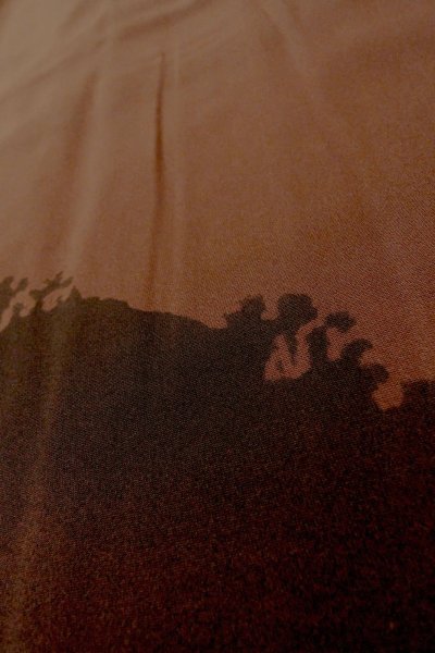 画像10: P0109X 女性用 羽織   シルク（正絹） 深い茶色みえんじ,  山 【中古】【USED】【リサイクル】 ★★★☆☆【P0109X】 (10)