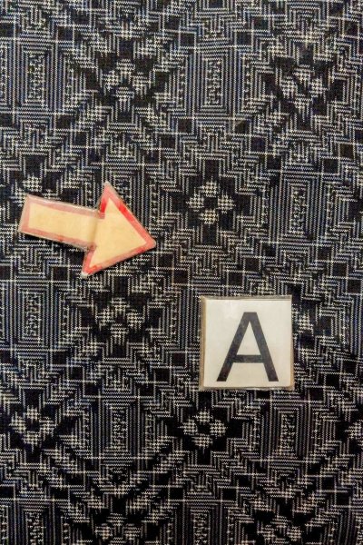 画像14: P0110A 女性用 羽織   シルク（正絹） 黒,  幾何学模様 【中古】【USED】【リサイクル】 ★★★☆☆【P0110A】 (14)