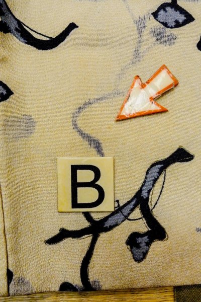 画像13: P0110B 女性用 羽織   シルク（正絹） 灰色がかったベージュ,  花 【中古】【USED】【リサイクル】 ★★★☆☆【P0110B】 (13)