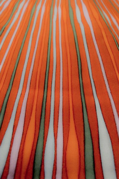 画像10: P0110C 女性用 羽織   シルク（正絹） 鮮やか赤色,  立涌 【中古】【USED】【リサイクル】 ★★★★☆【P0110C】 (10)