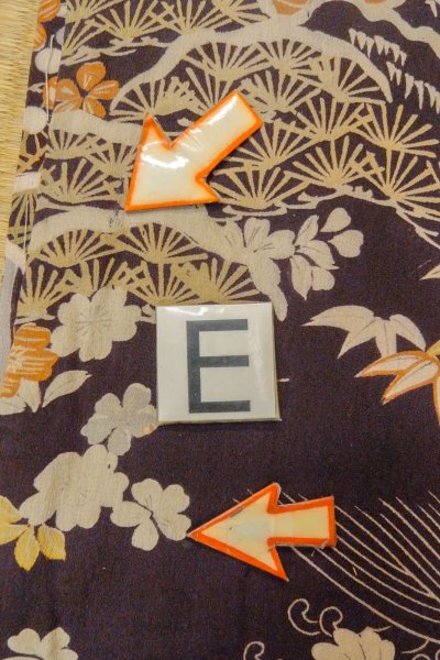 画像19: P0120B 女性用 羽織   シルク（正絹） 深い藤色,  菊 【中古】【USED】【リサイクル】 ★★☆☆☆【P0120B】 (19)