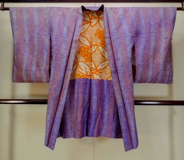 画像1: P0120C 女性用 羽織   シルク（正絹） 深い珊瑚色,  チェック柄 【中古】【USED】【リサイクル】 ★★★★☆【P0120C】 (1)