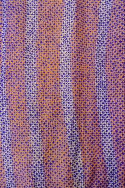 画像4: P0120C 女性用 羽織   シルク（正絹） 深い珊瑚色,  チェック柄 【中古】【USED】【リサイクル】 ★★★★☆【P0120C】 (4)