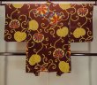 画像2: P0120D 女性用 羽織   シルク（正絹） 深いえんじ,  唐花 【中古】【USED】【リサイクル】 ★★☆☆☆【P0120D】 (2)