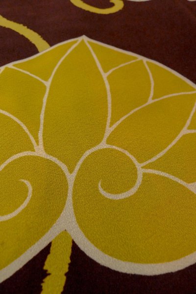 画像9: P0120D 女性用 羽織   シルク（正絹） 深いえんじ,  唐花 【中古】【USED】【リサイクル】 ★★☆☆☆【P0120D】 (9)