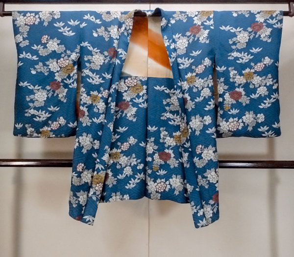 画像1: P0120G 女性用 羽織   シルク（正絹） 灰色がかった青,  ぼたん 【中古】【USED】【リサイクル】 ★★☆☆☆【P0120G】 (1)