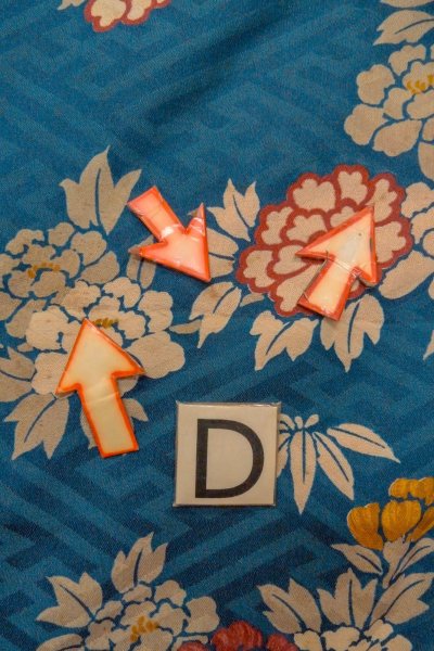 画像17: P0120G 女性用 羽織   シルク（正絹） 灰色がかった青,  ぼたん 【中古】【USED】【リサイクル】 ★★☆☆☆【P0120G】 (17)