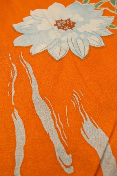 画像8: P0120I 女性用 羽織   シルク（正絹） 鮮やか橙色,  花 【中古】【USED】【リサイクル】 ★★★☆☆【P0120I】 (8)
