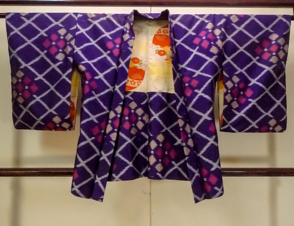 画像1: P0120J 女性用 羽織   シルク（正絹） 深い紫色,  菱 【中古】【USED】【リサイクル】 ★★★☆☆【P0120J】 (1)