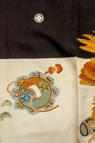 画像4: P0123A 男性用 男の子用着物   シルク（正絹） 黒,  松/松葉 【中古】【USED】【リサイクル】 ★★★☆☆【P0123A】 (4)