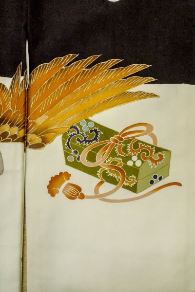 画像6: P0123A 男性用 男の子用着物   シルク（正絹） 黒,  松/松葉 【中古】【USED】【リサイクル】 ★★★☆☆【P0123A】 (6)