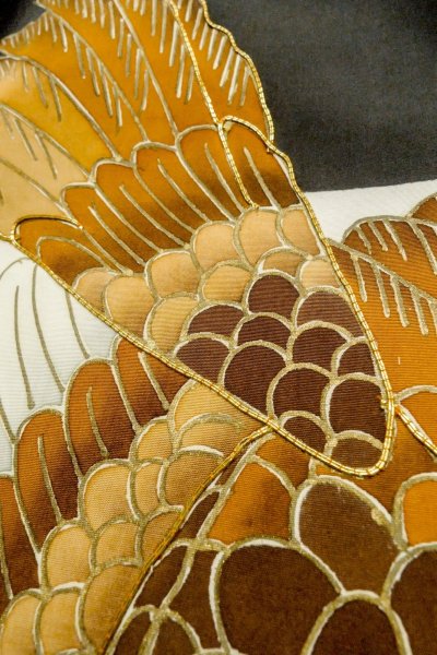 画像10: P0123A 男性用 男の子用着物   シルク（正絹） 黒,  松/松葉 【中古】【USED】【リサイクル】 ★★★☆☆【P0123A】 (10)