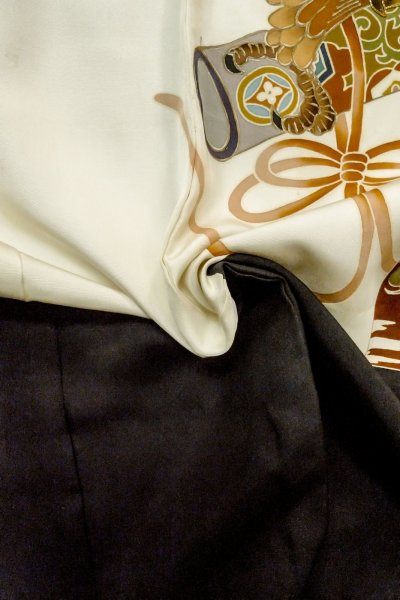 画像13: P0123A 男性用 男の子用着物   シルク（正絹） 黒,  松/松葉 【中古】【USED】【リサイクル】 ★★★☆☆【P0123A】 (13)