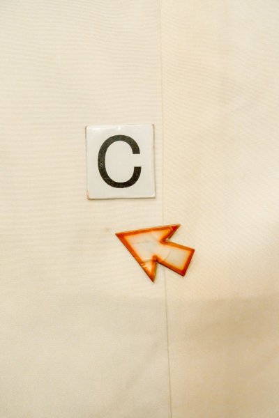 画像18: P0123A 男性用 男の子用着物   シルク（正絹） 黒,  松/松葉 【中古】【USED】【リサイクル】 ★★★☆☆【P0123A】 (18)