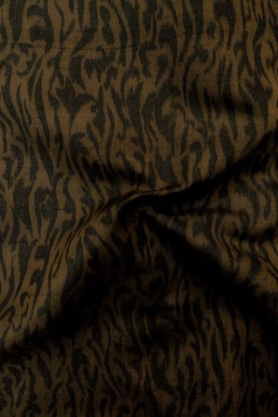 画像10: P0123E 女性用 羽織   シルク（正絹） 深い茶色,  抽象的模様 【中古】【USED】【リサイクル】 ★★★★☆【P0123E】 (10)