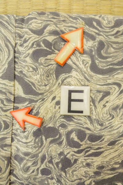 画像18: P0123M 女性用 羽織   シルク（正絹） 灰色,  もみじ 【中古】【USED】【リサイクル】 ★★☆☆☆【P0123M】 (18)