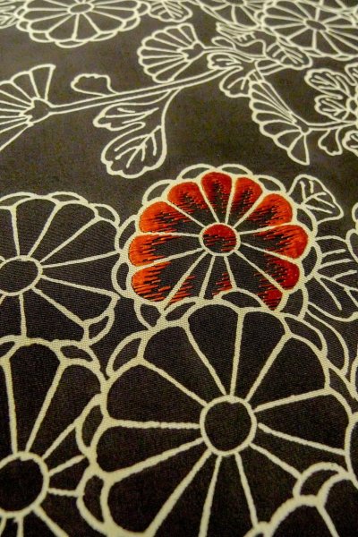 画像10: P0123N 女性用 羽織   シルク（正絹） 黒,  菊 【中古】【USED】【リサイクル】 ★★☆☆☆【P0123N】 (10)