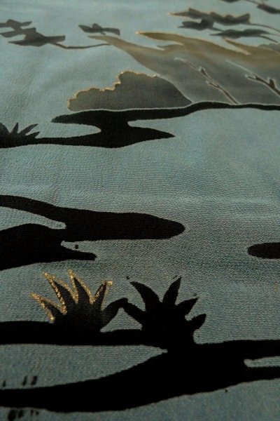 画像9: P0123Q 女性用 羽織   シルク（正絹） 灰色がかった水色,  草 【中古】【USED】【リサイクル】 ★★☆☆☆【P0123Q】 (9)