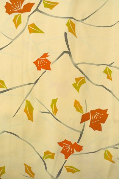 画像4: P0123X 女性用 羽織   シルク（正絹） 薄いベージュ,  花 【中古】【USED】【リサイクル】 ★★★☆☆【P0123X】 (4)