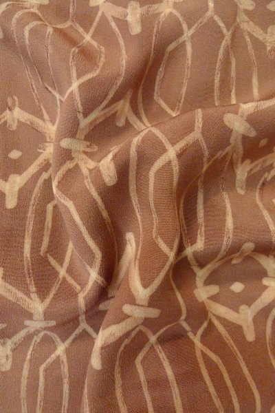 画像12: P0123Z 女性用 羽織   シルク（正絹） 淡い茶色,  抽象的模様 【中古】【USED】【リサイクル】 ★★★★☆【P0123Z】 (12)