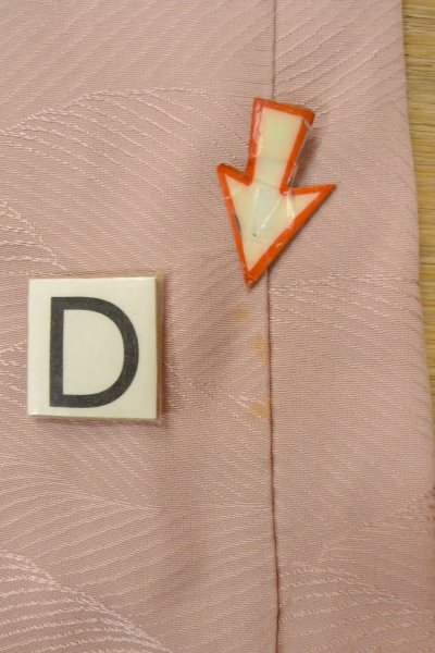 画像15: P0124A 女性用 羽織   シルク（正絹） 淡い灰色がかった桃色,  【中古】【USED】【リサイクル】 ★☆☆☆☆【P0124A】 (15)