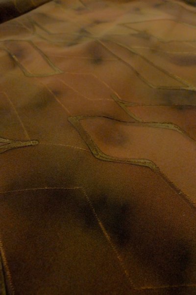 画像8: P0124C 女性用 羽織   シルク（正絹） 深い茶色,  抽象的模様 【中古】【USED】【リサイクル】 ★★★★☆【P0124C】 (8)