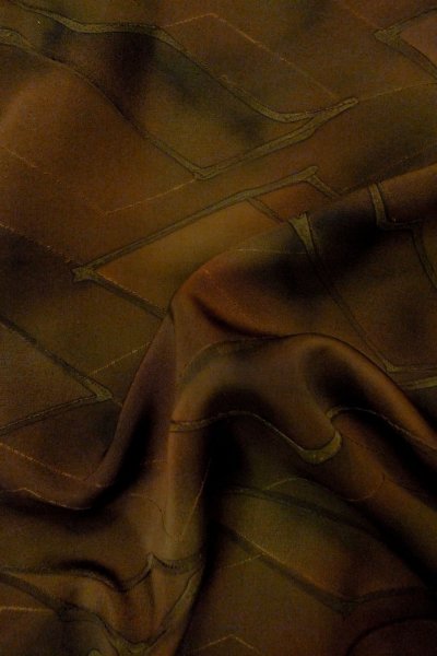 画像12: P0124C 女性用 羽織   シルク（正絹） 深い茶色,  抽象的模様 【中古】【USED】【リサイクル】 ★★★★☆【P0124C】 (12)