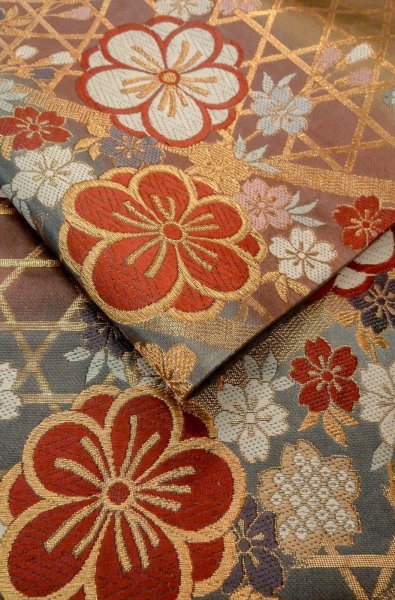 画像11: P0206B 袋帯 女性用着物 シルク（正絹） 光沢のある 灰色がかった マルチカラー 桜 【中古】 【USED】 【リサイクル】 ★★★☆☆ (11)