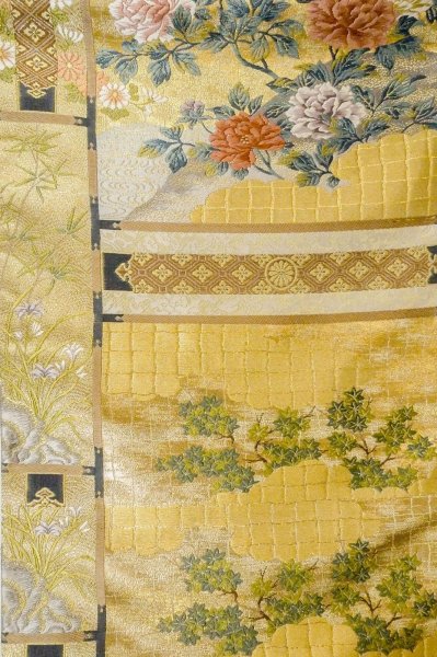 画像4: P0206F 袋帯 女性用着物 シルク（正絹）  光沢のある 金色 ぼたん 【中古】 【USED】 【リサイクル】 ★★★★☆ (4)