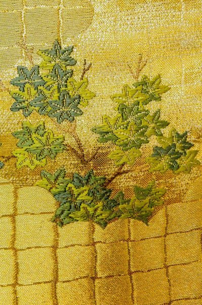 画像6: P0206F 袋帯 女性用着物 シルク（正絹）  光沢のある 金色 ぼたん 【中古】 【USED】 【リサイクル】 ★★★★☆ (6)