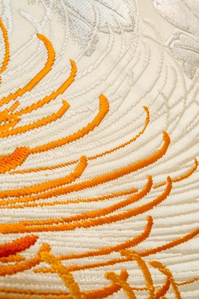 画像8: P0206H 袋帯 女性用着物 シルク（正絹）  光沢のある オフ　ホワイト 菊 【中古】 【USED】 【リサイクル】 ★★★★☆ (8)