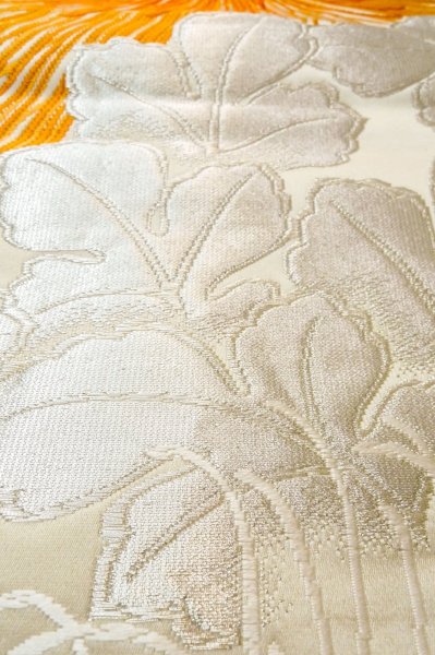 画像10: P0206H 袋帯 女性用着物 シルク（正絹）  光沢のある オフ　ホワイト 菊 【中古】 【USED】 【リサイクル】 ★★★★☆ (10)