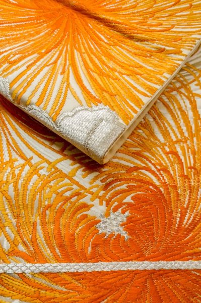 画像11: P0206H 袋帯 女性用着物 シルク（正絹）  光沢のある オフ　ホワイト 菊 【中古】 【USED】 【リサイクル】 ★★★★☆ (11)