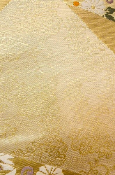 画像5: P0206N 袋帯 女性用着物 シルク（正絹）  光沢のある 金色 ぼたん 【中古】 【USED】 【リサイクル】 ★★★☆☆ (5)