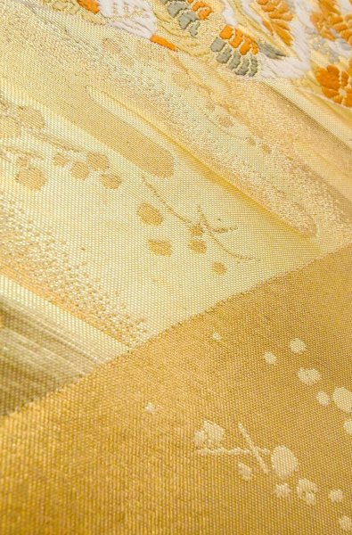 画像8: P0206N 袋帯 女性用着物 シルク（正絹）  光沢のある 金色 ぼたん 【中古】 【USED】 【リサイクル】 ★★★☆☆ (8)