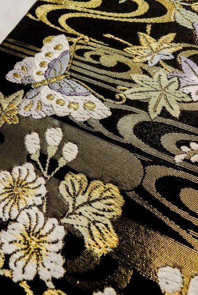 画像8: P0206R 袋帯 女性用着物 シルク（正絹）  光沢のある 黒 花 【中古】 【USED】 【リサイクル】 ★★★★☆ (8)