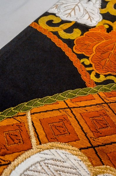 画像10: P0206U 袋帯 女性用着物 シルク（正絹）   黒 菊 【中古】 【USED】 【リサイクル】 ★★★★☆ (10)