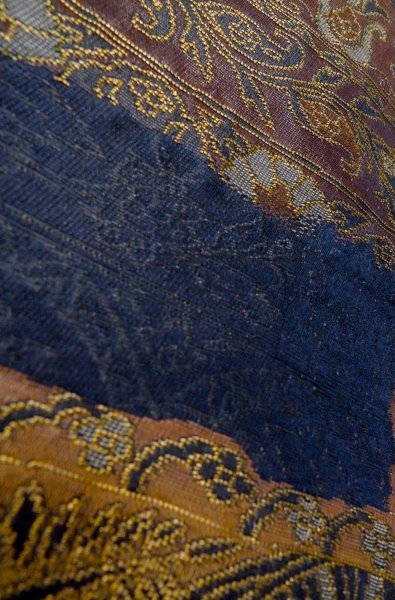 画像9: P0206W 袋帯 女性用着物 シルク（正絹）  深い 藍 唐花 【中古】 【USED】 【リサイクル】 ★★★☆☆ (9)