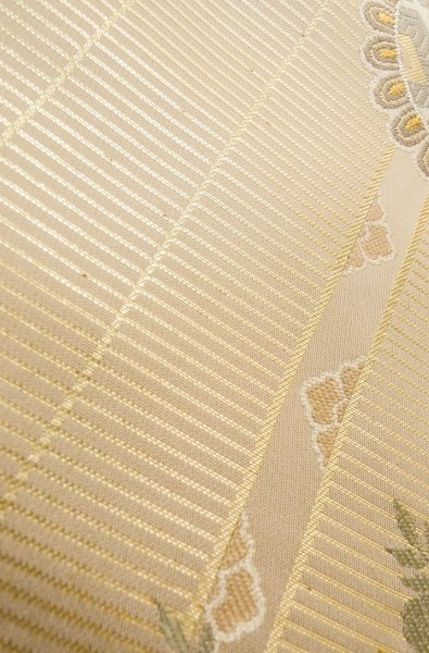 画像11: P0206X 丸帯 女性用着物 シルク（正絹）  淡い 藤色 桜 【中古】 【USED】 【リサイクル】 ★★★★☆ (11)