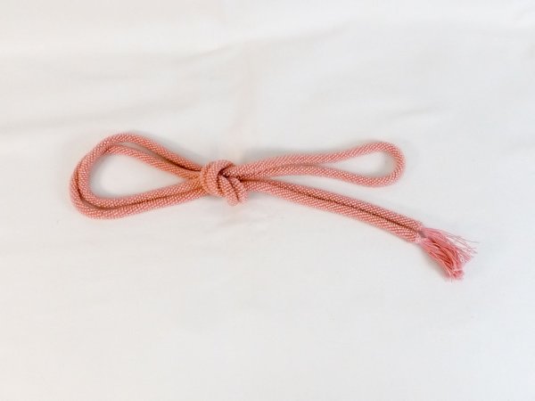 画像1: P0219XZ 帯締め 女性用着物   灰色がかった 桃色  【中古】 【USED】 【リサイクル】 ★★★☆☆ (1)