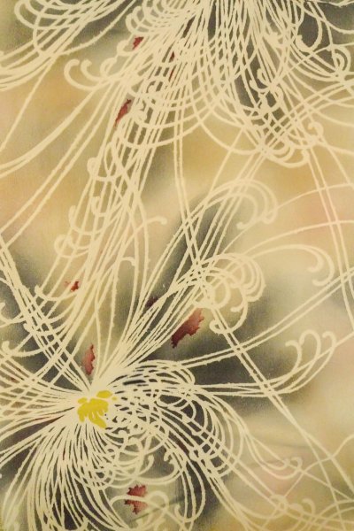 画像4: P0225C 女性用 小紋   シルク（正絹） 淡い灰色がかったマルチカラー,  菊 【中古】【USED】【リサイクル】 ★★☆☆☆【P0225C】 (4)