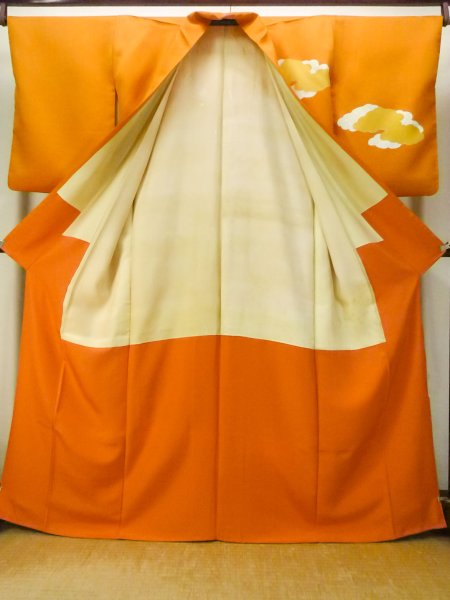 画像2: P0225D 女性用 付下げ   シルク（正絹） 鮮やか橙色,  ぼたん 【中古】【USED】【リサイクル】 ★★★☆☆【P0225D】 (2)