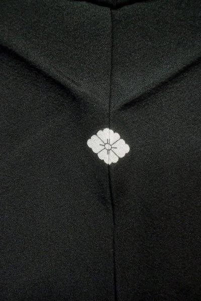 画像3: P0225L 女性用 紋付   シルク（正絹） 黒,  【中古】【USED】【リサイクル】 ★★★★★【P0225L】 (3)