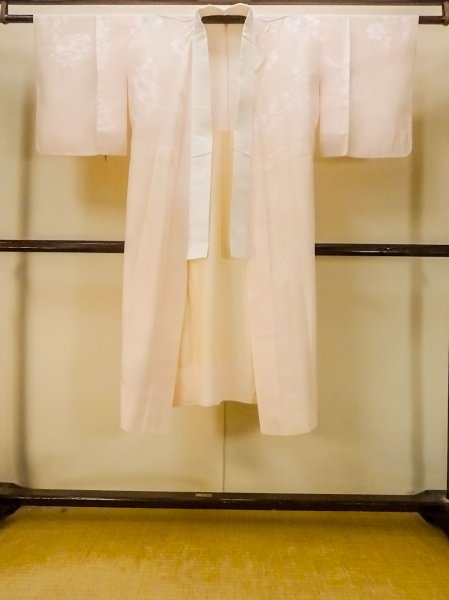 画像1: P0226C 女性用 襦袢   シルク（正絹） 淡い桃色,  もみじ 【中古】【USED】【リサイクル】 ★★☆☆☆【P0226C】 (1)